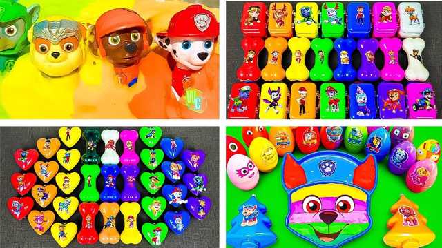 Juguetes coloridos de la Patrulla Canina en abundancia